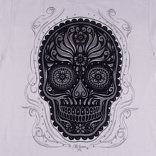 Cargar imagen en el visor de la galería, Playera Calavera Estoperol Gris Claro Hombre